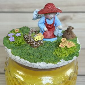 Candle Jar Topper/Lid Angel Watering Flower Garden Basket Summer Groundhog Green
